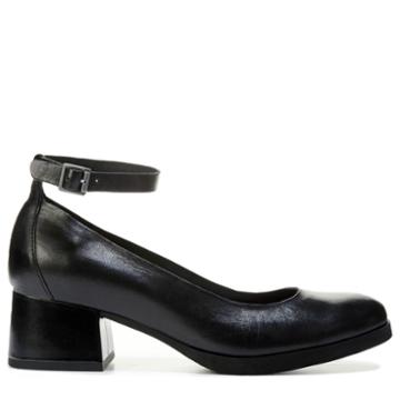 Korks Women's Lipp Ankle Strap Shoes 