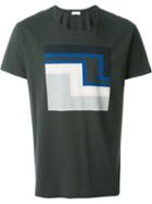 Closed Front Print T-shirt