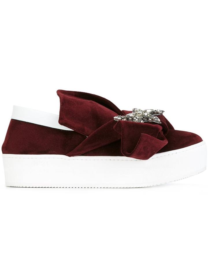 No21 'star' Embellished Sneakers