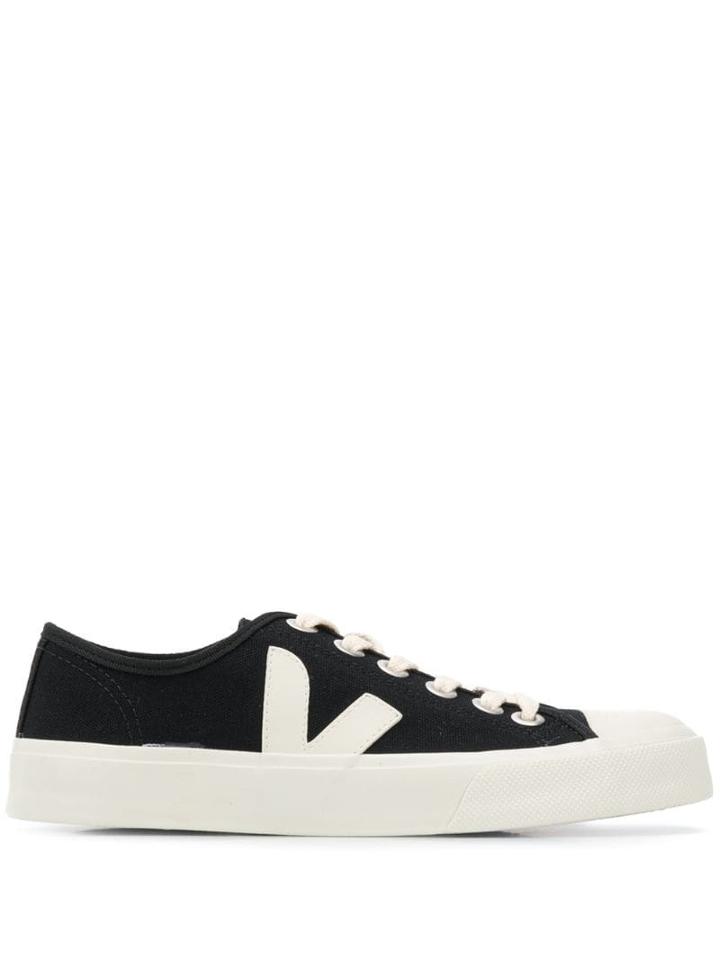 Veja - Black