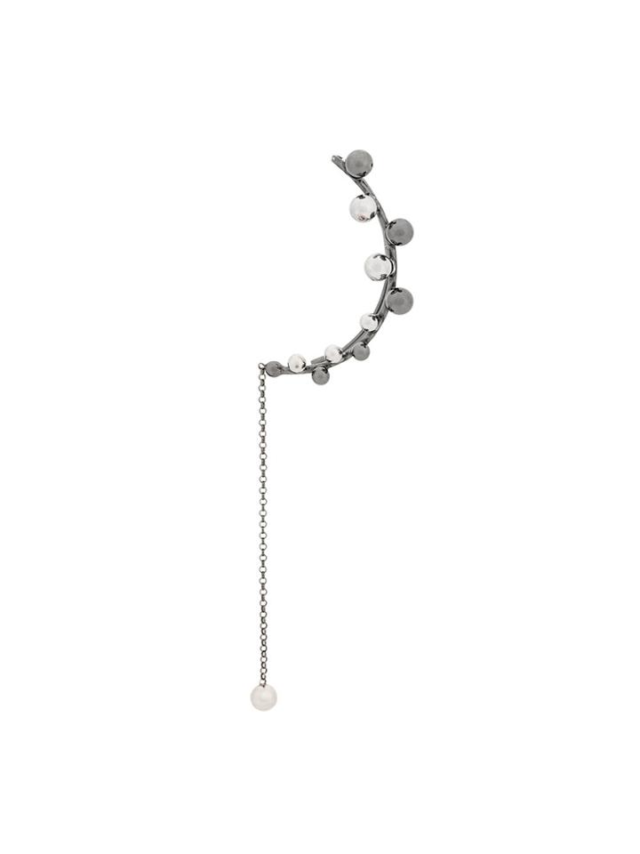 Federica Tosi Pearl Embellished Ear Cuff - Metallic