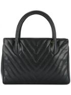 Chanel Pre-owned V Quilt Tote - Black