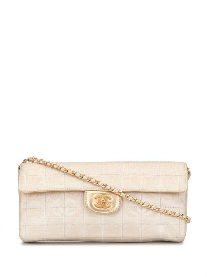 Chanel Pre-owned Travel Line Chocolate Bar Shoulder Bag - White
