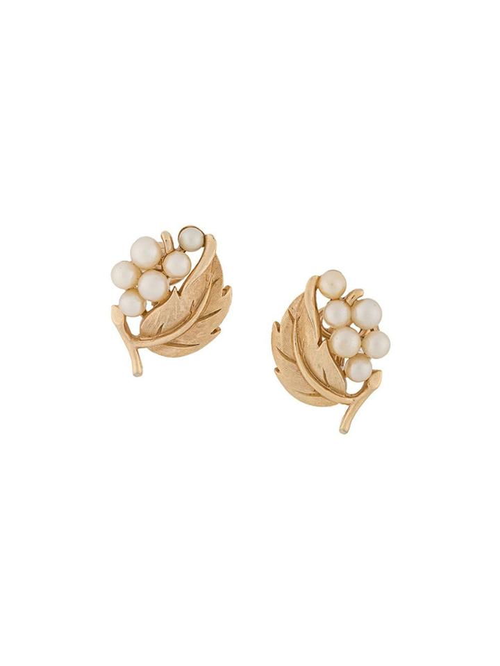 Trifari Vintage Faux Pearl And Leaf Earrings - Metallic