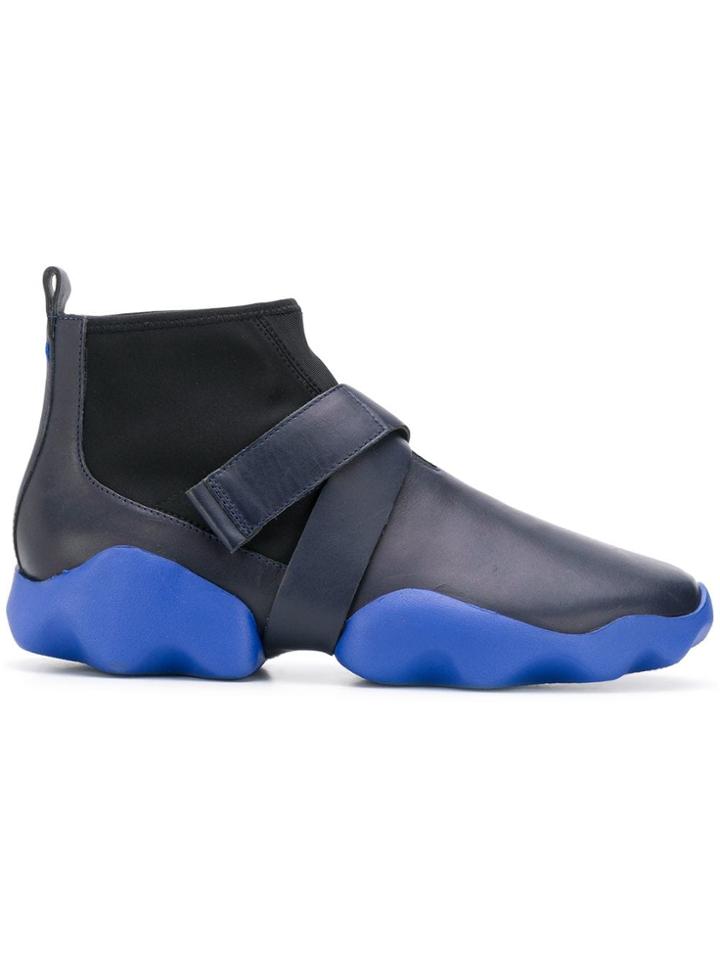 Camper Dub - Black