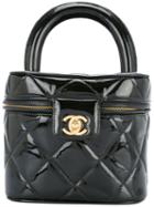 Chanel Pre-owned Quilted Cc Logo Cosmetic Vanity Handbag - Black