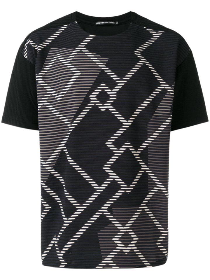 Issey Miyake Men Printed Shortsleeved T-shirt - Black
