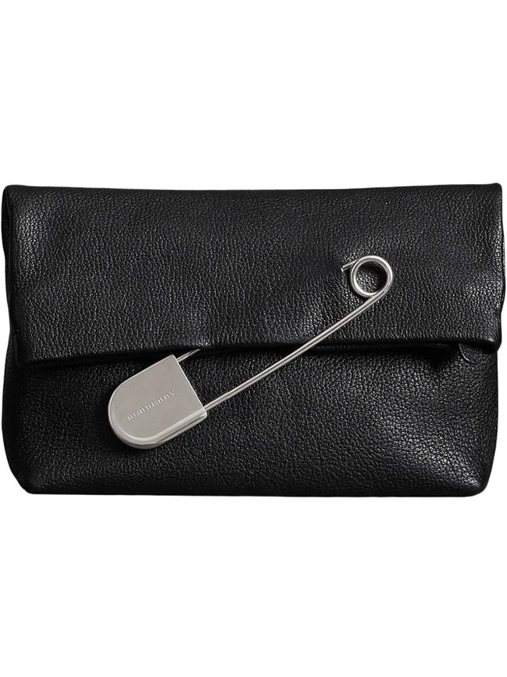 Burberry The Medium Pin Clutch In Leather - Black