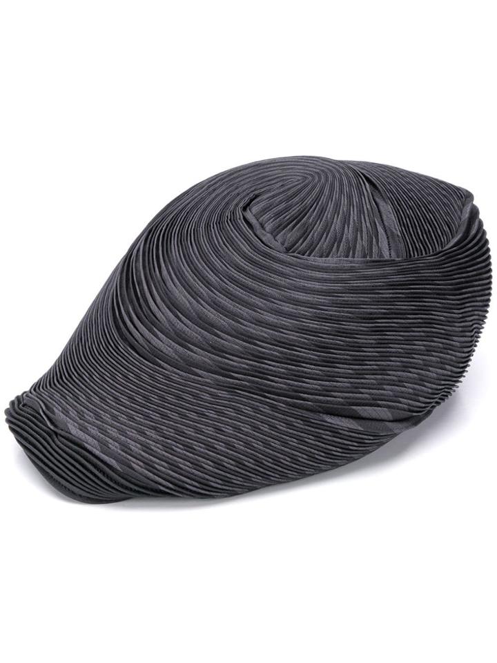 Issey Miyake Orbit Pleated Beanie - Black