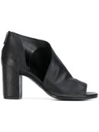 Del Carlo Cut-out Side Sandals - Black
