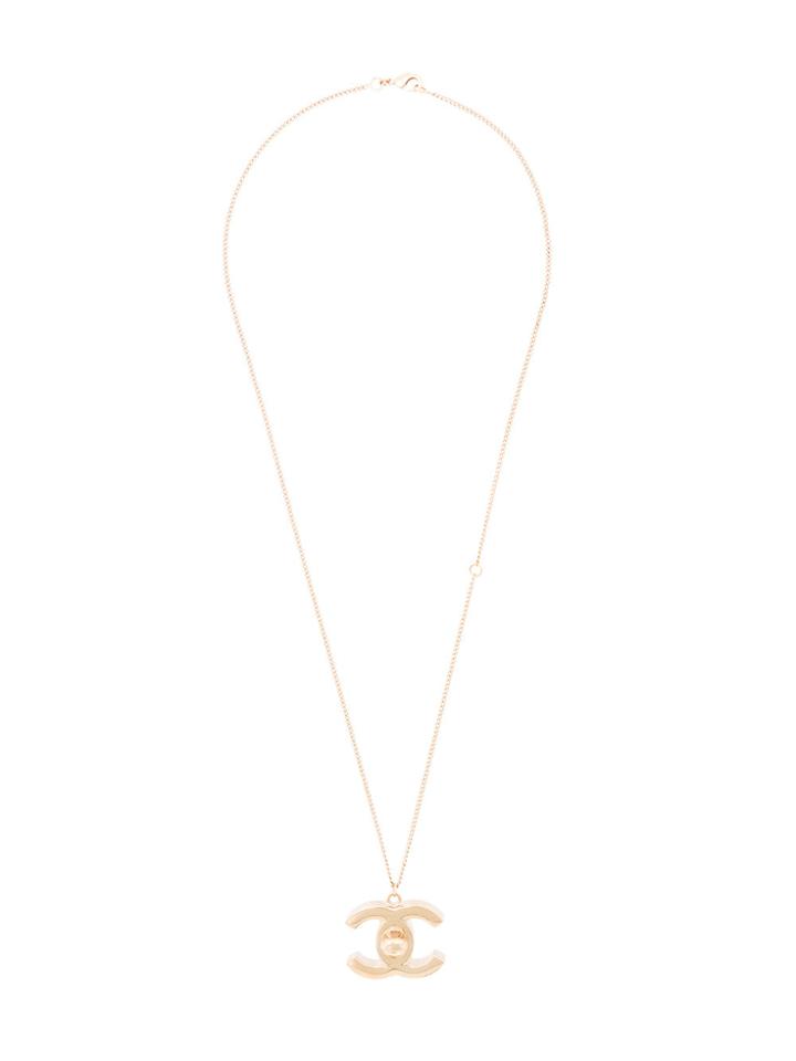Chanel Vintage Cc Logo Turnlock Pendant Necklace - Metallic