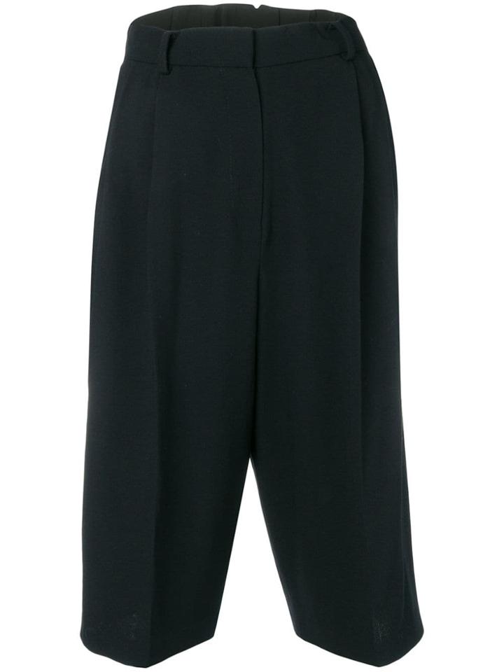 Pushbutton Pleated Long Shorts - Black
