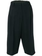 Pushbutton Pleated Long Shorts - Black