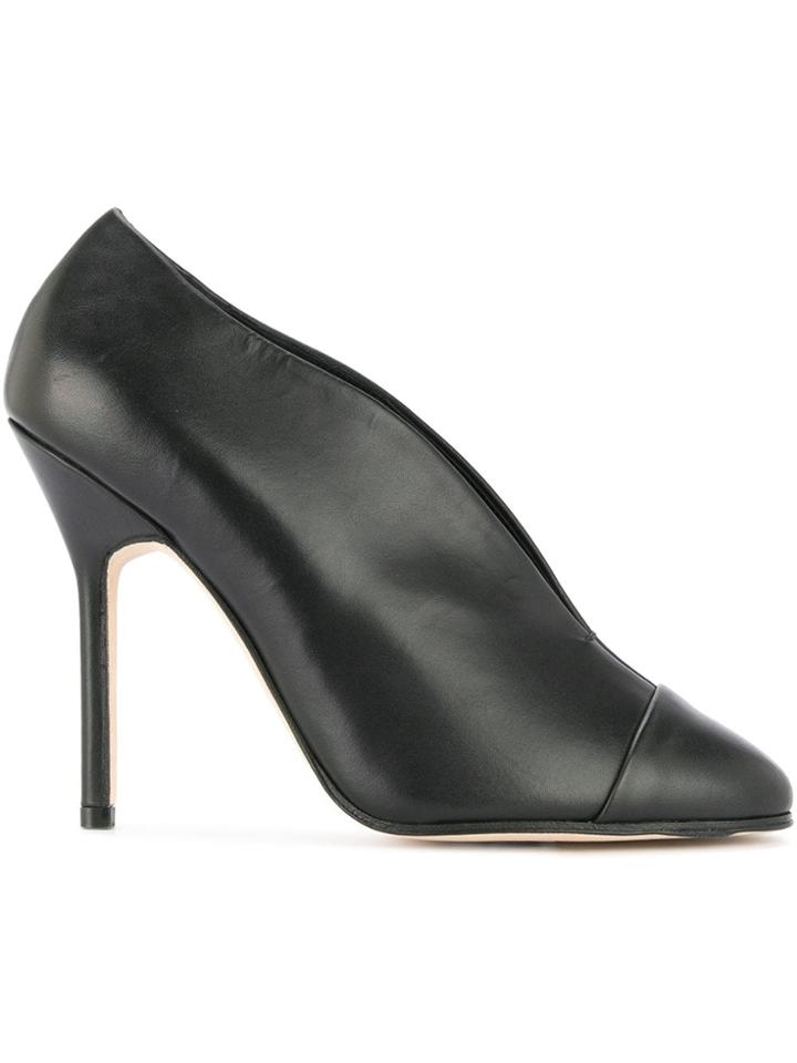 Victoria Beckham Round Toe Pumps - Black