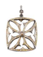 Loree Rodkin Giant Maltese Cross Diamond Pendant - Metallic
