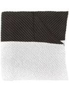 Homme Plissé Issey Miyake Two Tone Pleated Scarf - Grey