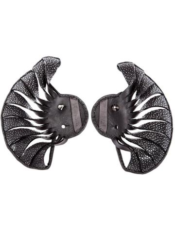 Thomasine Shell Cuff