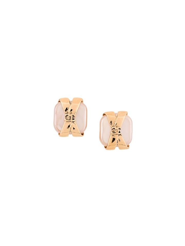 Chanel Vintage Gift Motif Clip-on Earrings