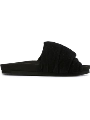 Peter Non Flat Sandals