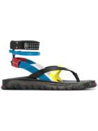 Valentino Valentino Garavani Tiresole Sandals - Black