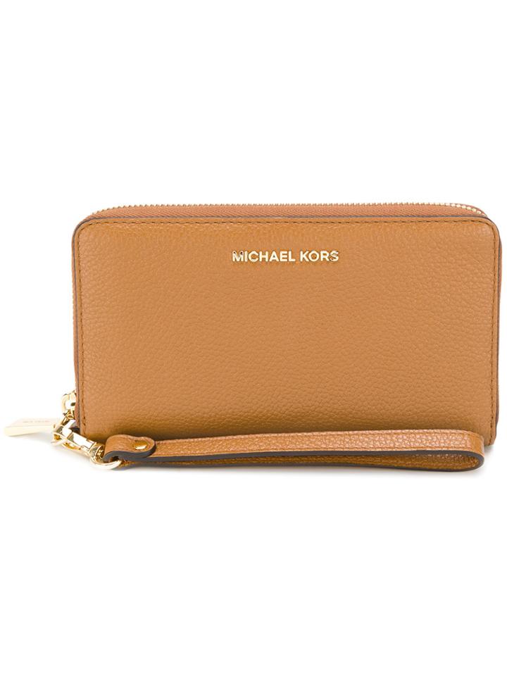 Michael Michael Kors Mercer Smartphone Wristlet - Brown
