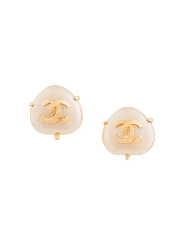 Chanel Vintage Pearlescent Triangle Cc Earrings - Neutrals