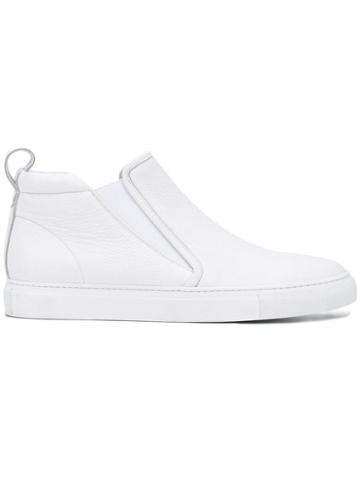 Aiezen - White