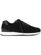 New Balance Contrast Sole Sneakers - Black