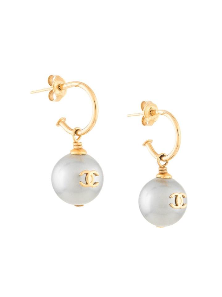 Chanel Vintage Pearl Cc Pierced Earrings - Silver