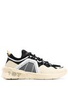 Vfts 1st Treck Low-top Sneakers - Black