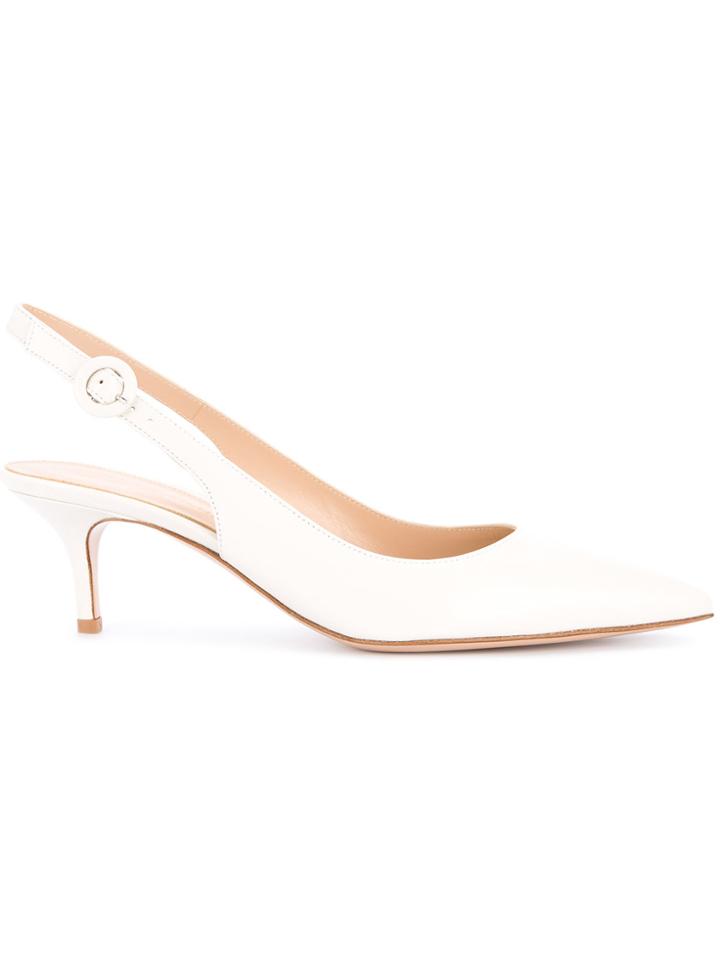 Gianvito Rossi Pointed Toe Pumps - Nude & Neutrals