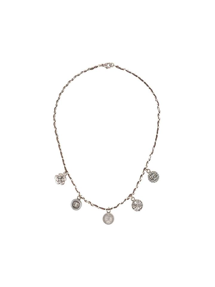 Chanel Vintage Cc Logos Medallion Motif Pendant Necklace - Silver