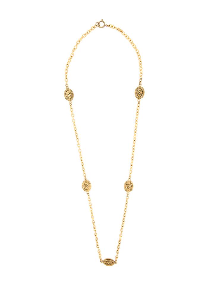 Chanel Vintage Oval Coin Charm Necklace - Metallic