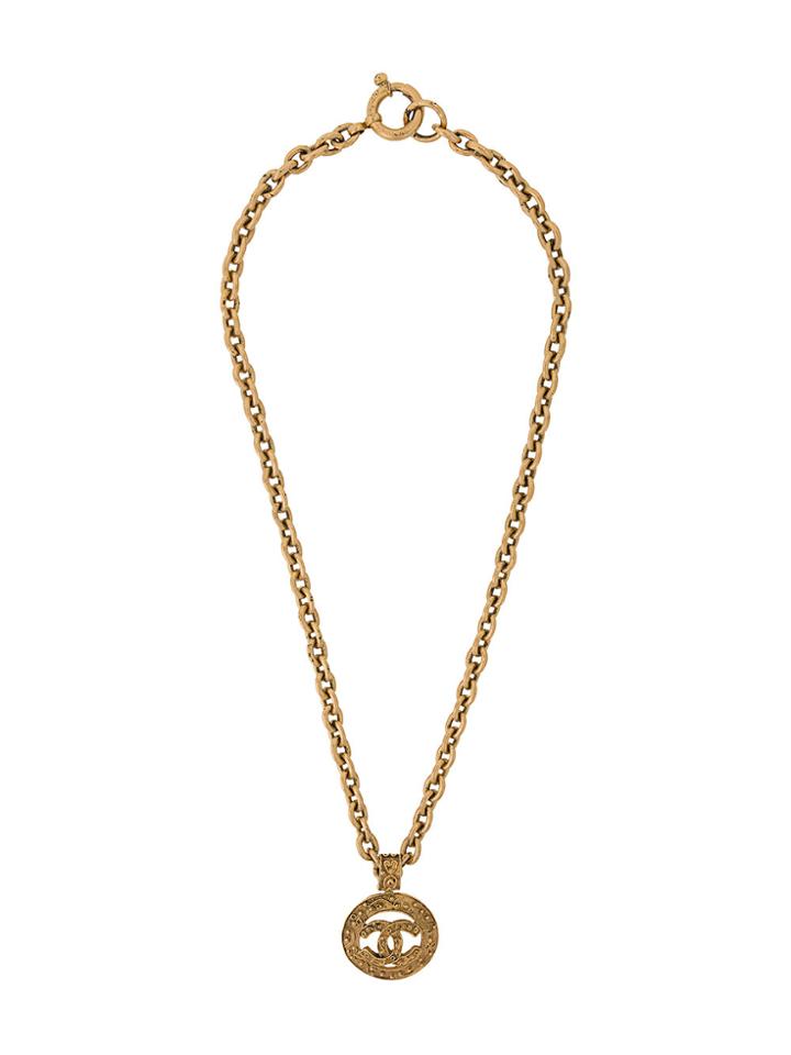 Chanel Vintage Baroque Embossed Cc Necklace - Metallic