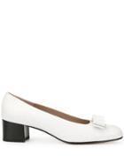 Salvatore Ferragamo Pre-owned Vara Bow Pumps - White