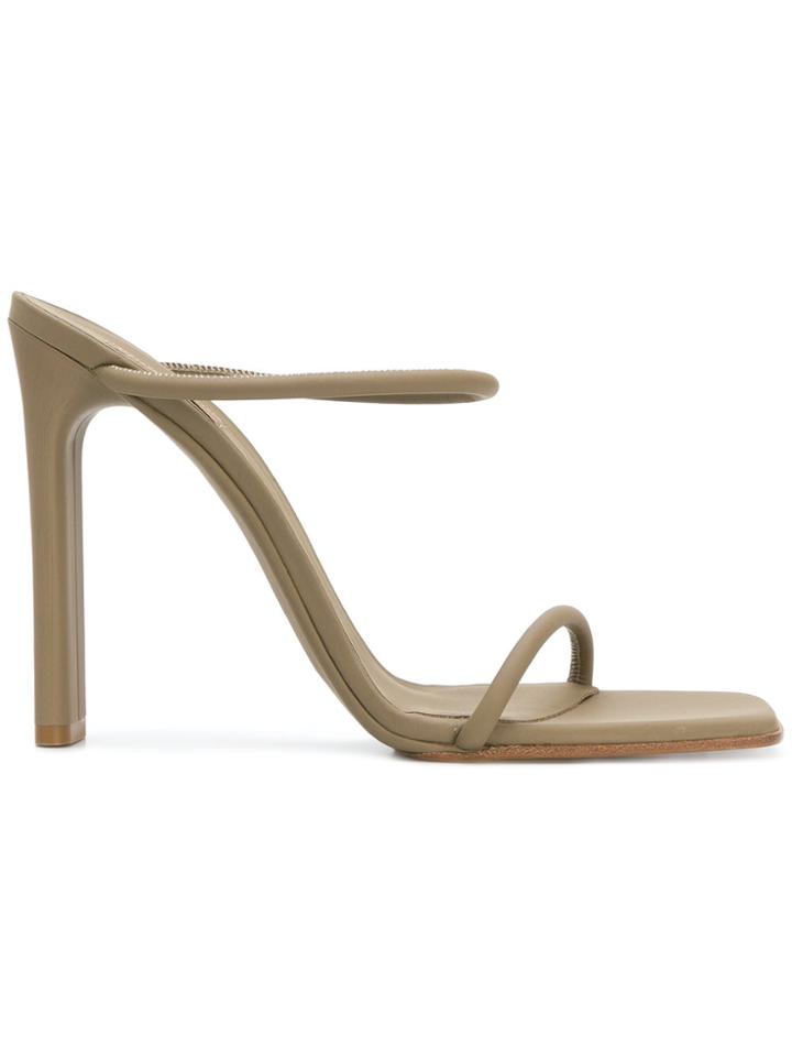 Yeezy Season 6 Sandals - Nude & Neutrals