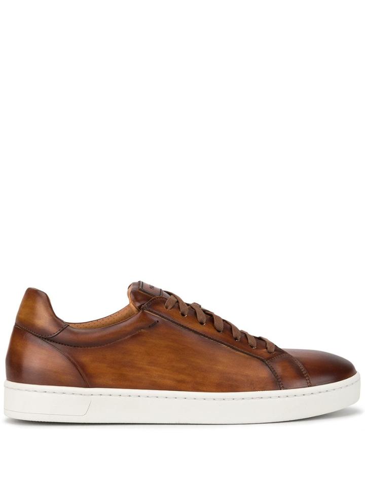 Magnanni Low Top Round Toe Sneakers - Brown
