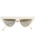 Fendi Eyewear Cat Eye Framed Sunglasses - White
