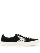 Cariuma Catiba Low Logo Sneakers - Black