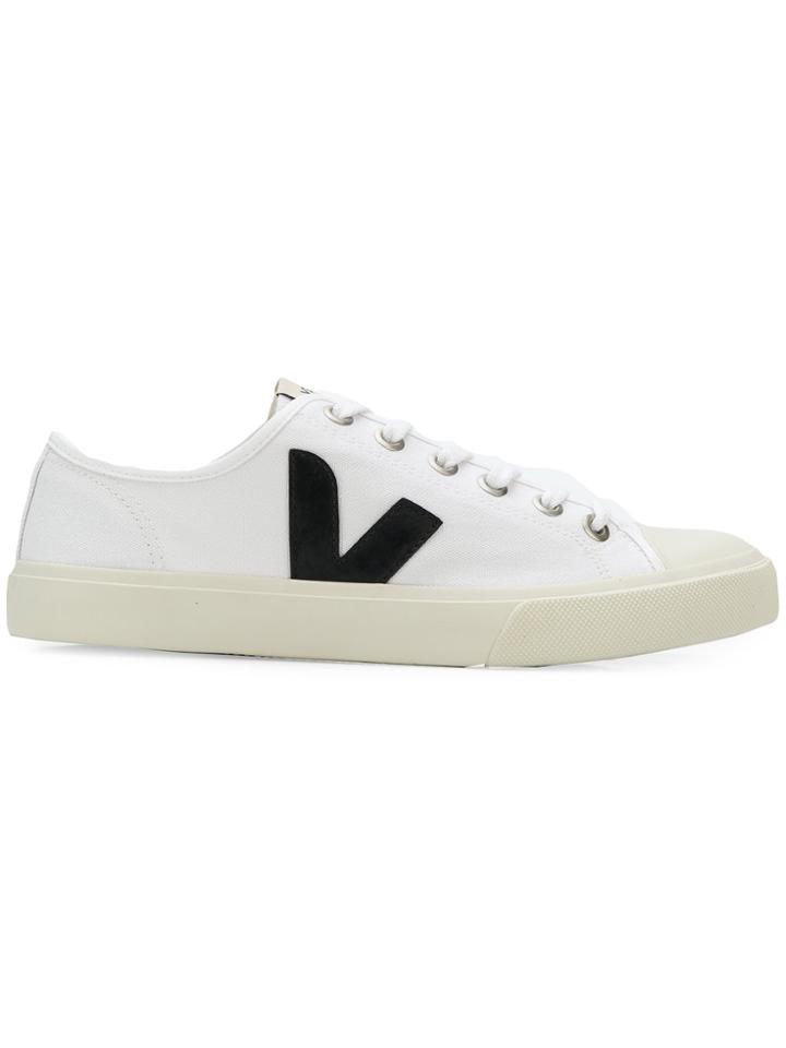 Veja Classic Low-top Sneakers - White