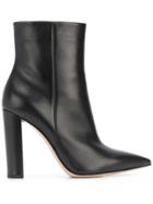 Gianvito Rossi Pointed Toe Ankle Boots - Black