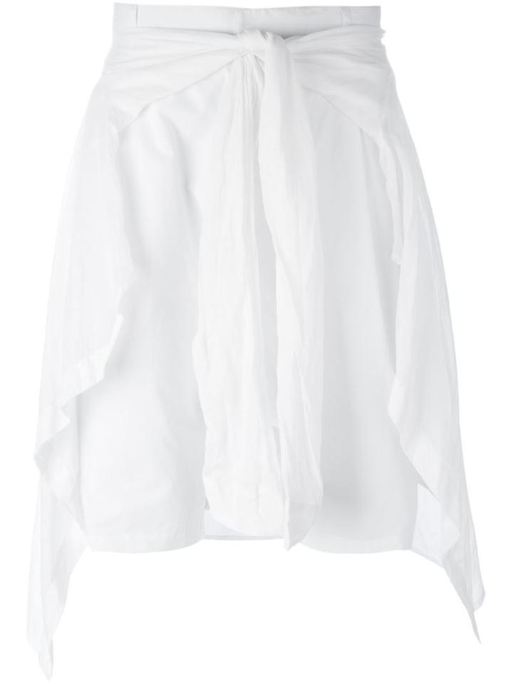 Unconditional Shorts With Wrapped Around Shirt