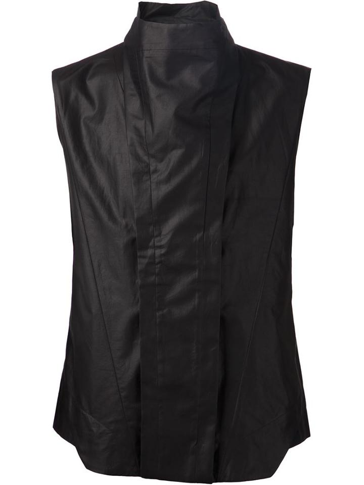 Julius Funnel Neck Sleeveless Shirt