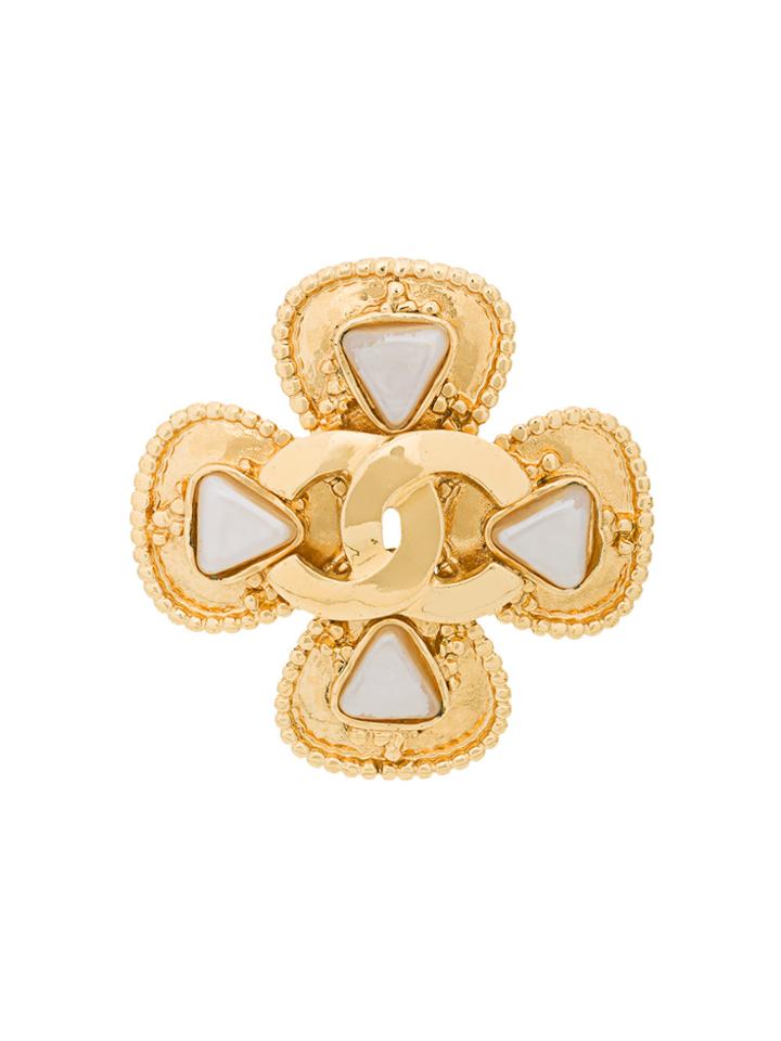 Chanel Vintage Cc Pearl Clover Brooch - Metallic