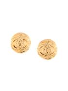 Chanel Vintage Round Cc Plate Earrings - Gold