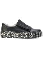 Primury Pebbled Sole Slip On Sneakers - Black