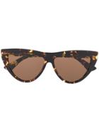Bottega Veneta Eyewear Cat-eye Frame Tortoiseshell-effect Sunglasses -