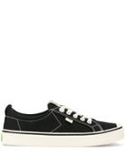 Cariuma Low Top Oca Sneakers - Black