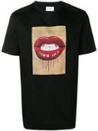 Limitato Kiss Me Patch T-shirt - Black