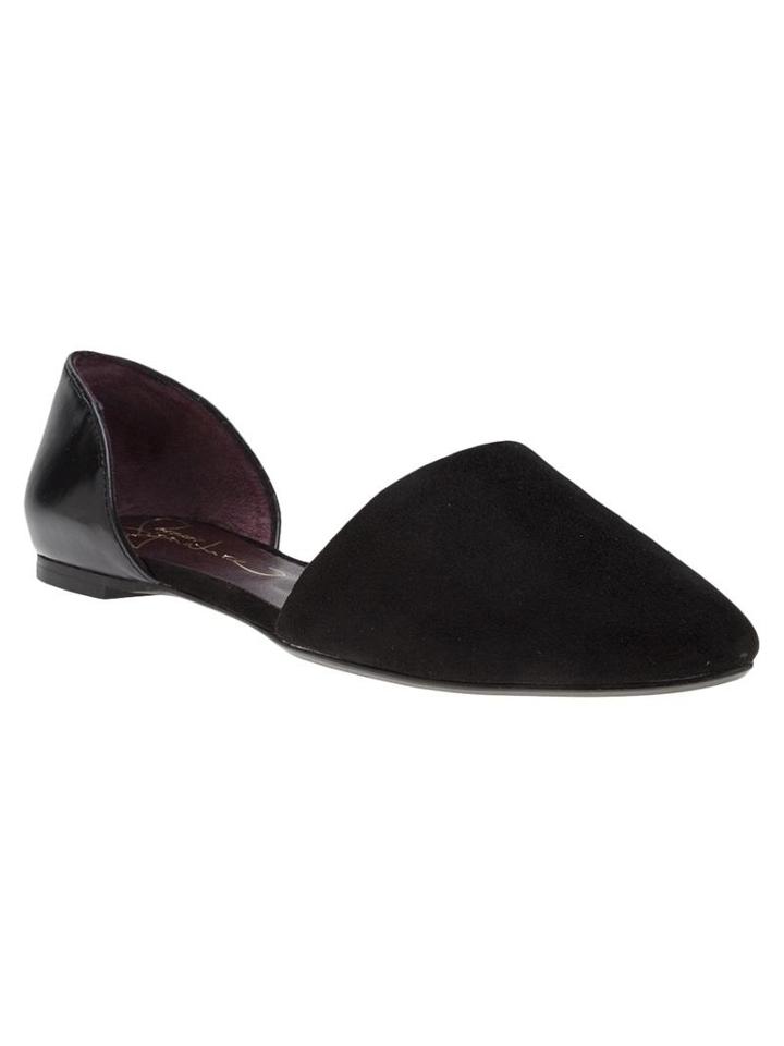 Report Two Piece Pointed Flat